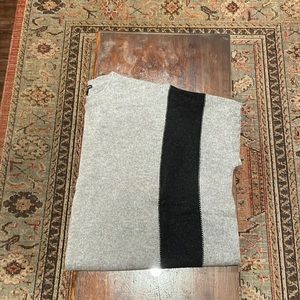 James Perse 100% cashmere poncho